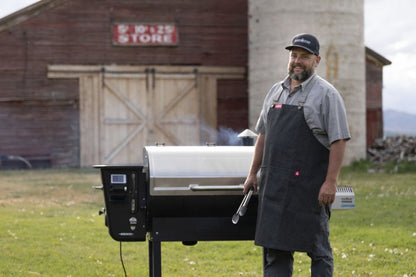 Camp Chef Deluxe Apron - APRB